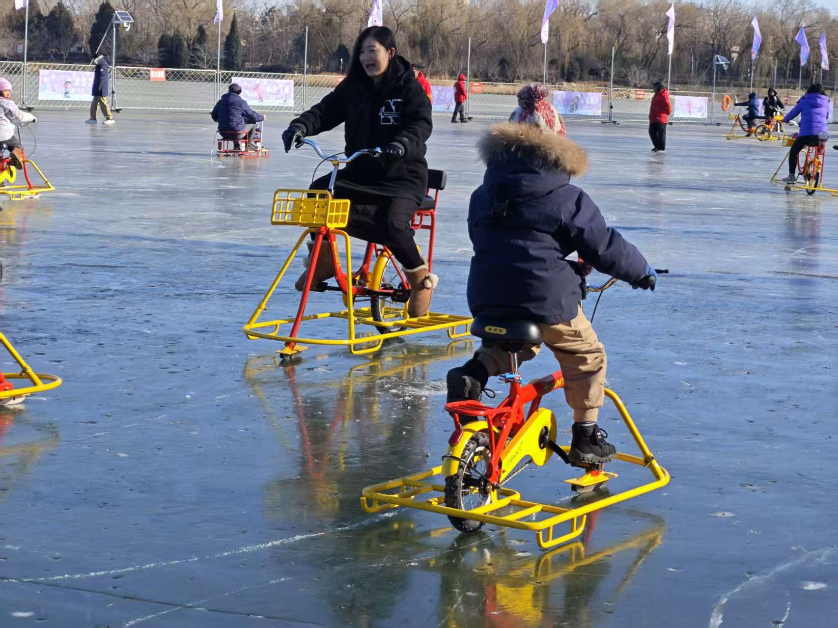 球探体育娱乐-北京市属公园冰场陆续开放，部分设有速滑区