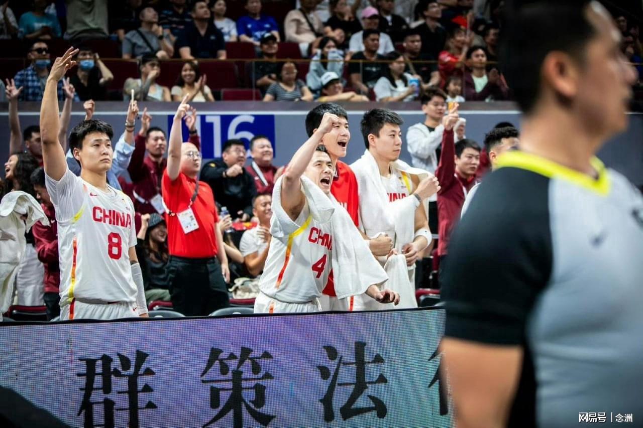 球探体育下载-不装了？FIBA官方半场急着给中国台北开香槟 赛后疑阴阳中国男篮
